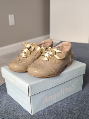 Classic Toddler Dress Shoes in Beige
